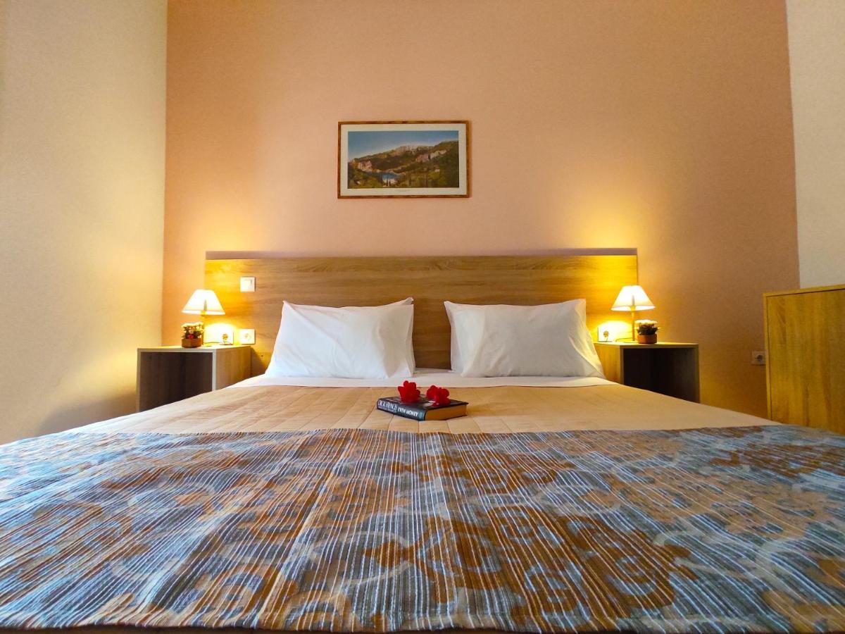 Villa Eirini By Hoteliusリアパデス エクステリア 写真
