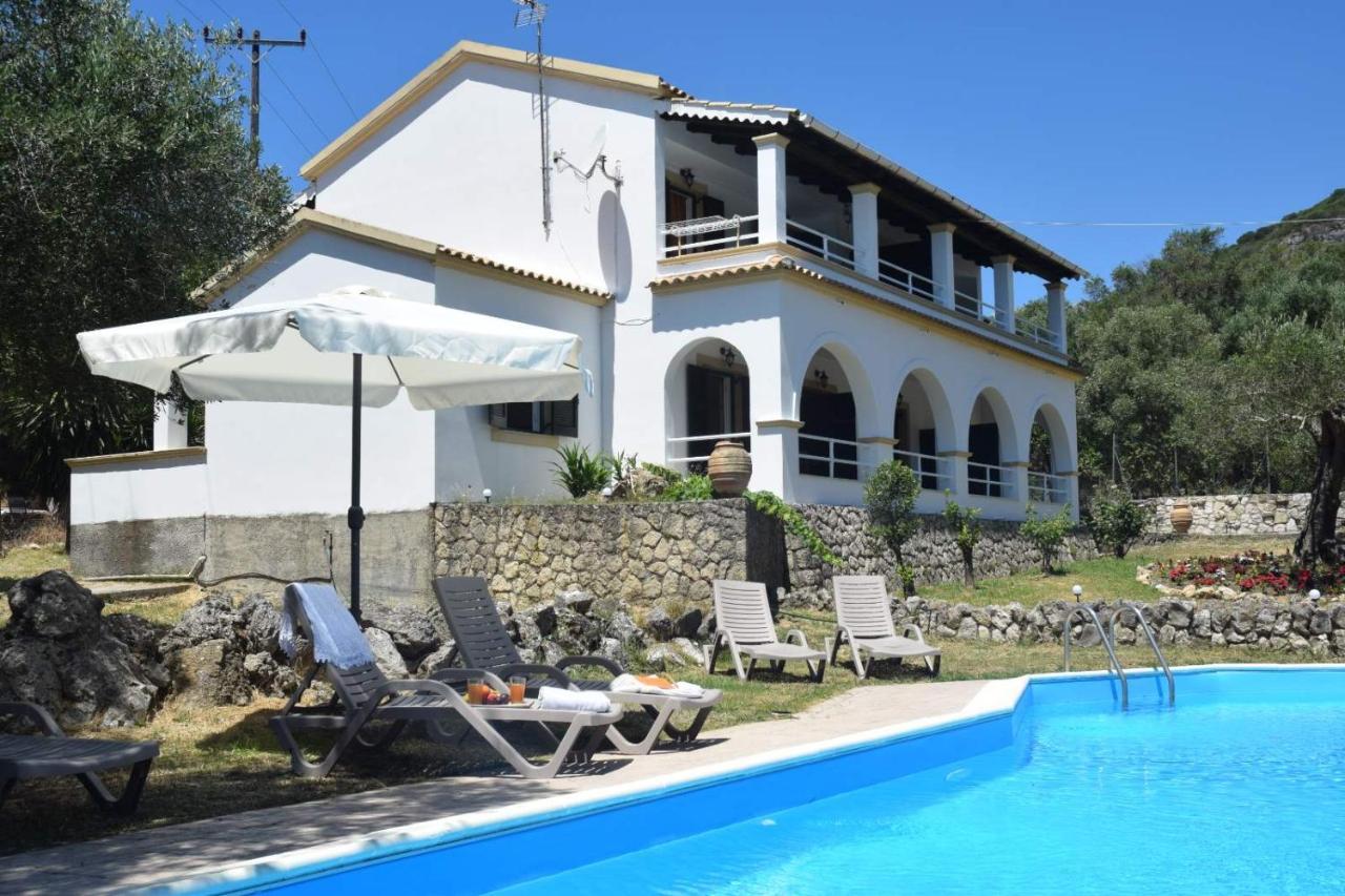 Villa Eirini By Hoteliusリアパデス エクステリア 写真