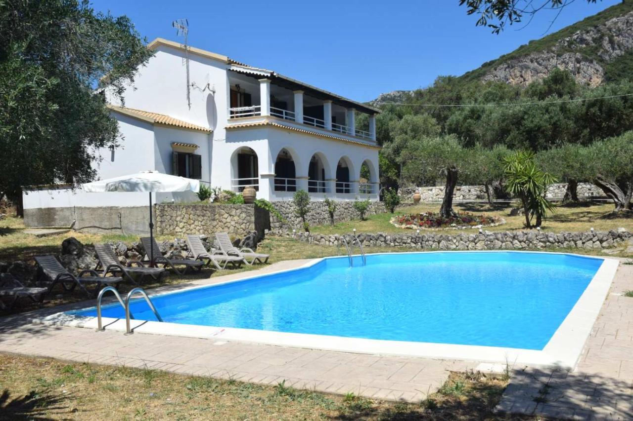 Villa Eirini By Hoteliusリアパデス エクステリア 写真