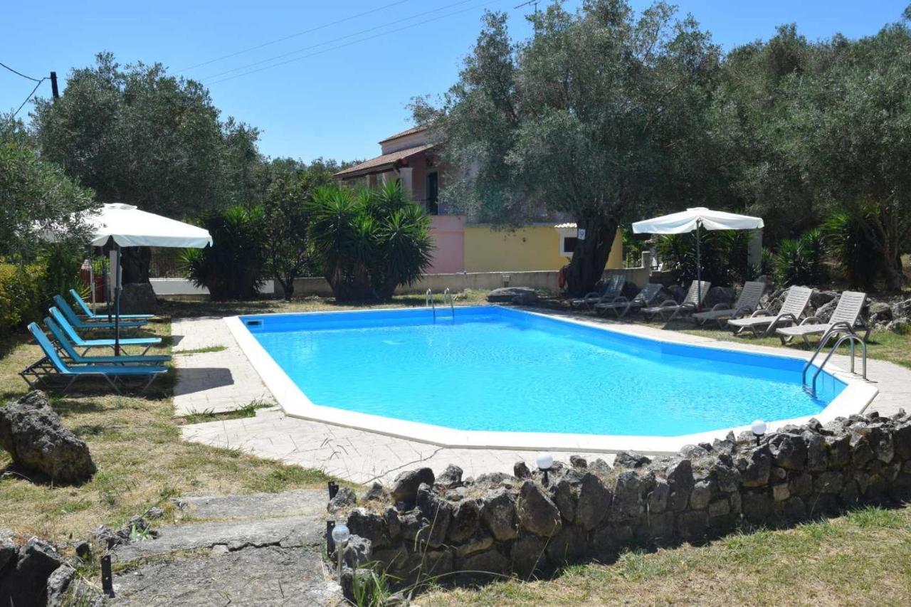 Villa Eirini By Hoteliusリアパデス エクステリア 写真