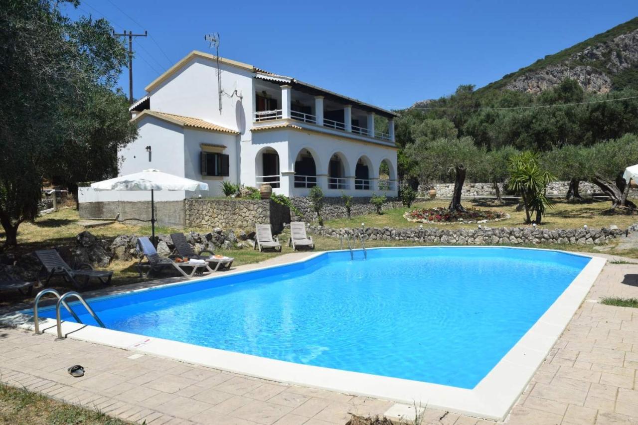 Villa Eirini By Hoteliusリアパデス エクステリア 写真
